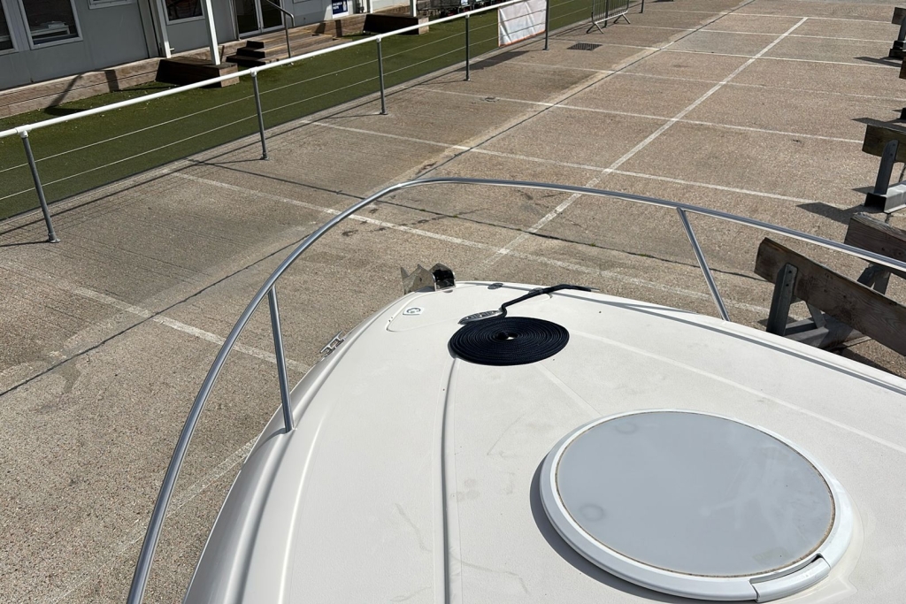 2005 Monterey 218 LS Mercruiser 4.3L V6 MPLA