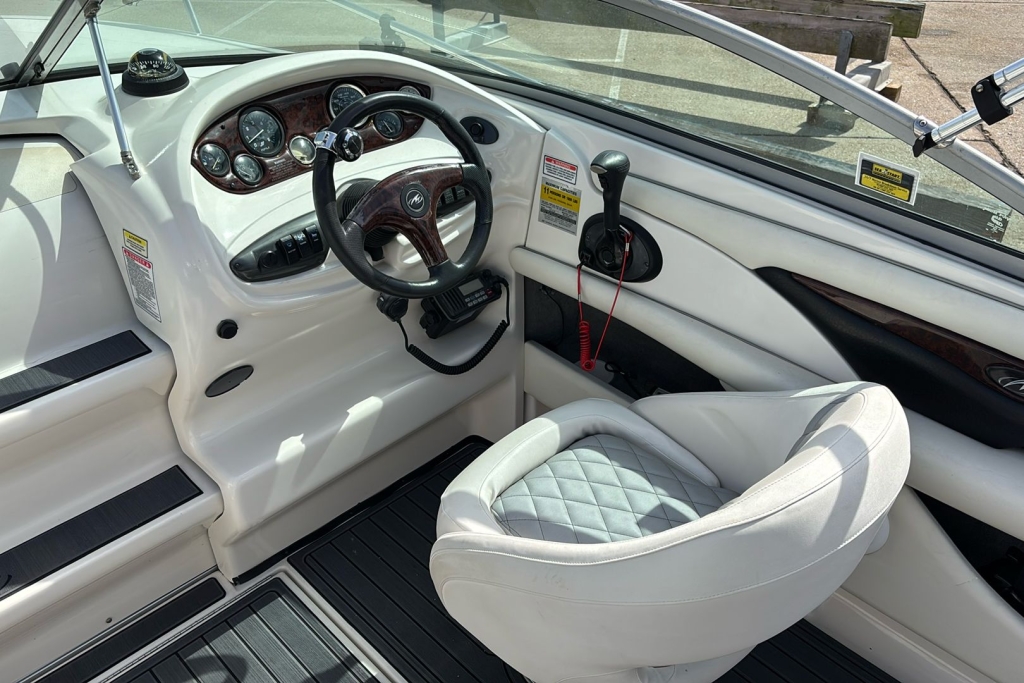 2005 Monterey 218 LS Mercruiser 4.3L V6 MPLA