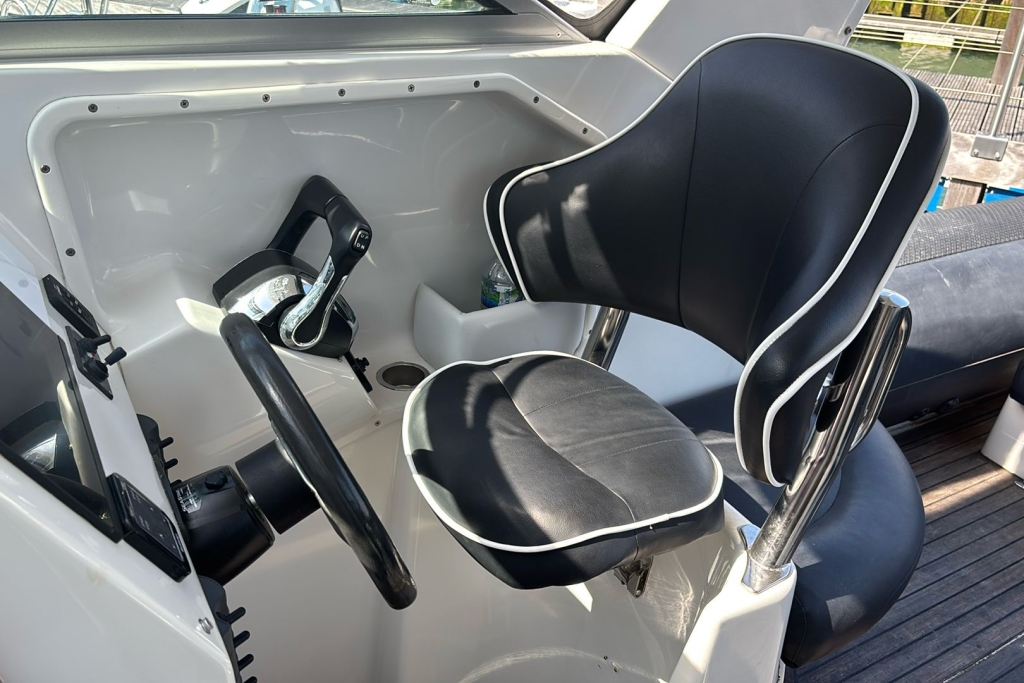 2004 (2023 Refurb) Protector (Rayglass) 8.5 Twin Suzuki DF200