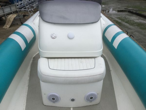 Boat Details – Ribs For Sale - Used Cougar R8 Sports RIB with Honda BF 225HP V6 Outboard Engine