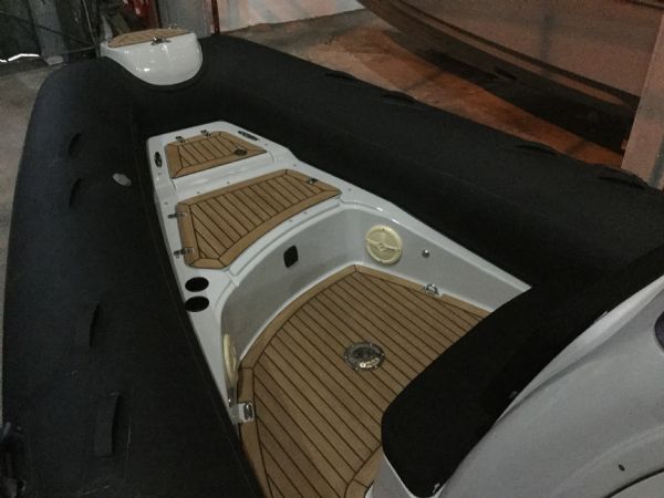 Boat Details – Ribs For Sale - Used Fairline Targa 33 Sports Cruiser with Twin Volvo KAD44 260hp Engines