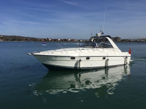 Boat Details – Ribs For Sale - Used Fairline Targa 33 Sports Cruiser with Twin Volvo KAD44 260hp Engines