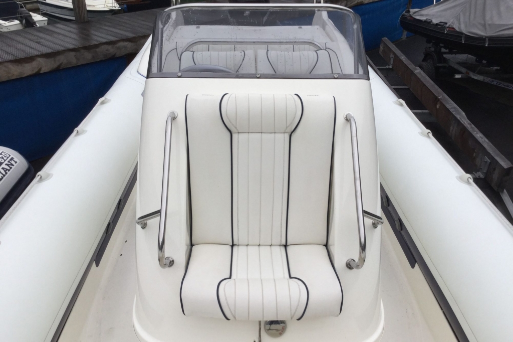 Boat Details – Ribs For Sale - Cobra Ribs 8.6 Mercury Verado 275hp  2007