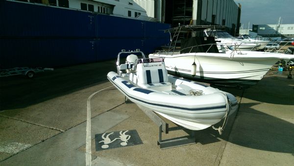 Click to see Ballistic 7.8m Rib with Evinrude 300HP ETEC Engine