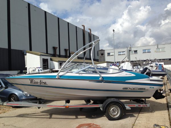 Boat Details – Ribs For Sale - Wellcraft 18 SL Ski or Wakeboard Boat with Mercrusier 4.3 and New Trailer