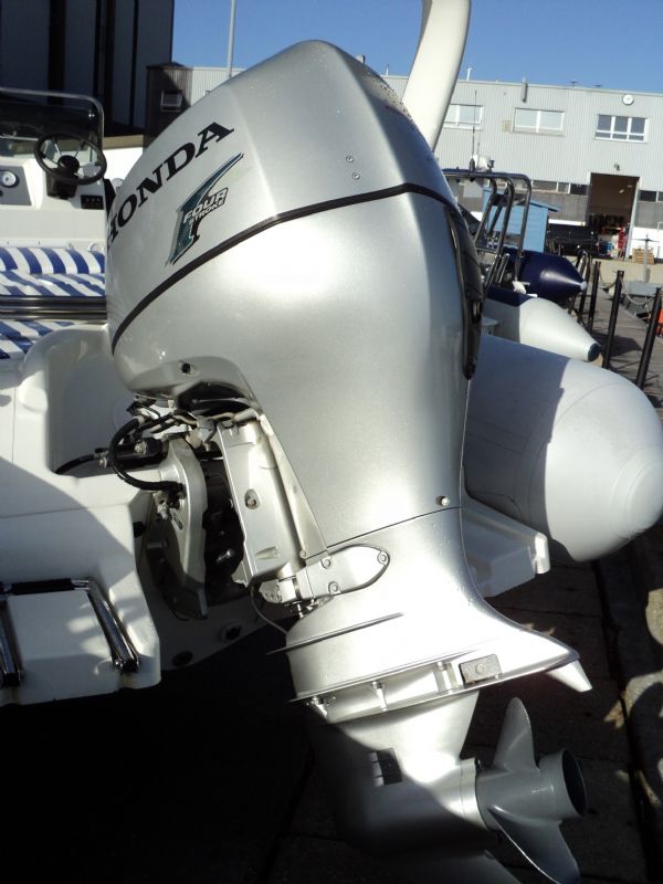 Boat Details – Ribs For Sale - Zodiac Medline II RIB with Honda 150HP 4 Stroke Outboard Engine and Roller Trailer