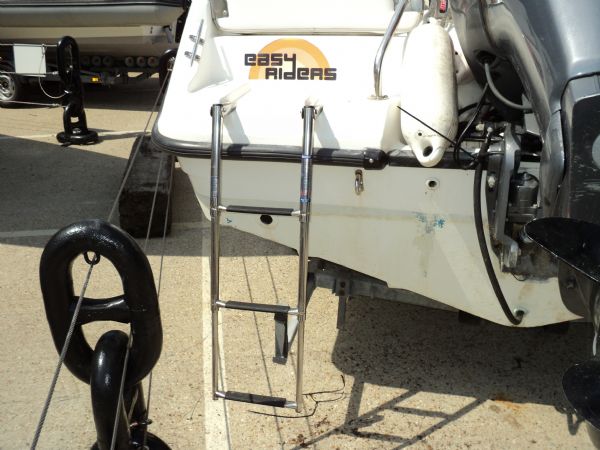 Boat Details – Ribs For Sale - Boston Whaler Outrage 18 with Yamaha 200HP High Pressure Direct Injection Engine with Trailer