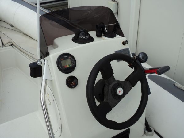 Boat Details – Ribs For Sale - Avon 5.45m Seasport with Yamaha 90HP Outboard Engine and Trailer