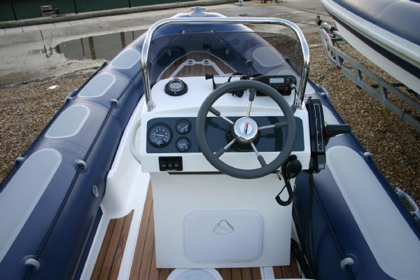 Boat Details – Ribs For Sale - Valliant Vanguard 5.2m RIB with Mariner 60HP 4 Stroke EFI Outboard Engine