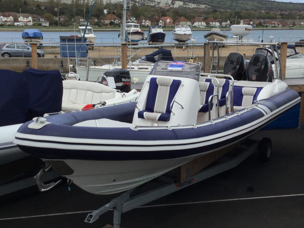 Boat Listing - Used Cobra 9.5 RIB with twin Suzuki DF300 Outboard engines