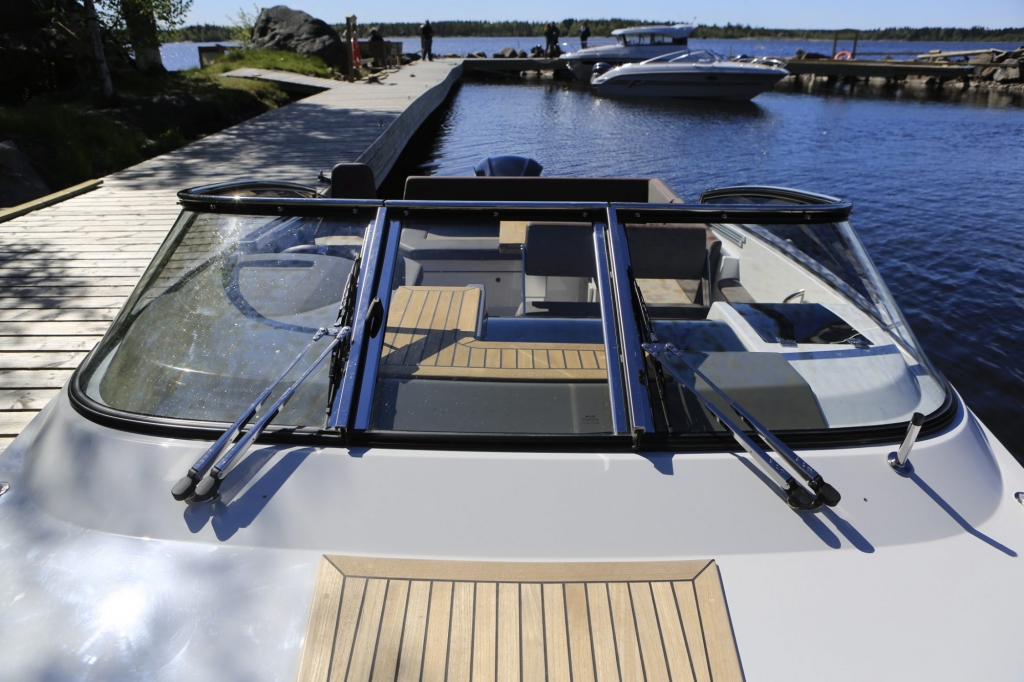 Boat Details – Ribs For Sale - Used Finnmaster T7 Day Cruiser with Yamaha F200HP Outboard Engine - BCT