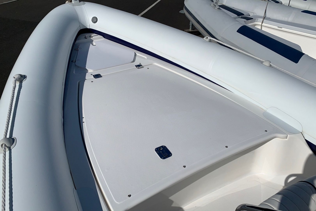 Boat Details – Ribs For Sale - Cobra RIB 8.6 Mercury Verado 275hp 2007