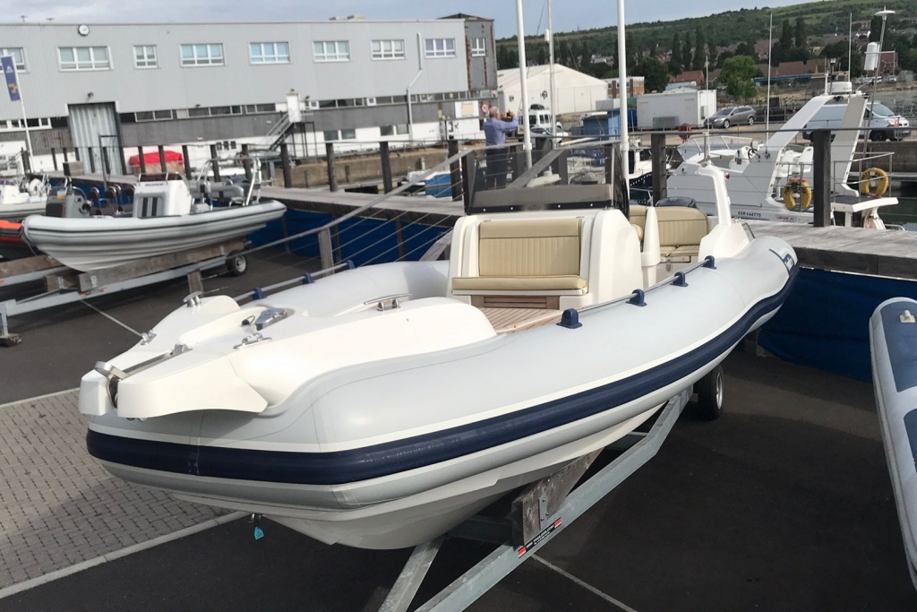 Boat Listing - Marlin 28 Suzuki DF 250  2011