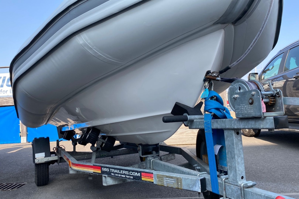 2019 Ballistic RIB 4.2 Yamaha F40F SBS 750kg Roller