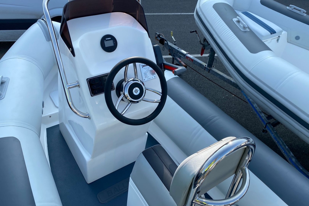 2019 Ballistic RIB 4.2 Yamaha F40F SBS 750kg Roller