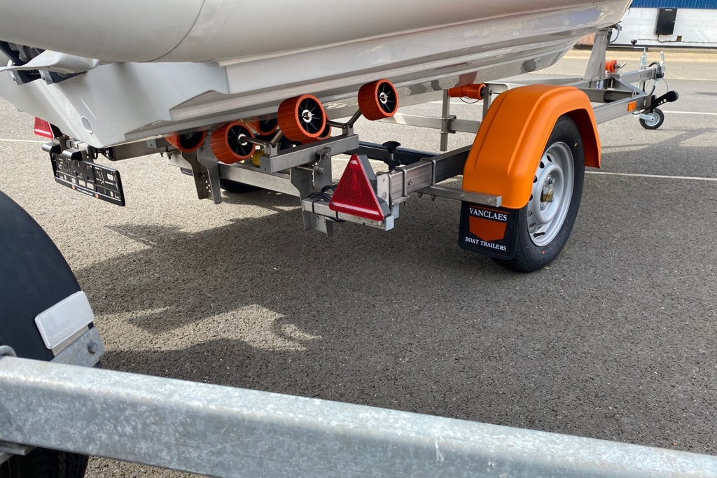 641 - VANCLAES RIB MARINE 750 ROLLER TRAILER_2.jpg