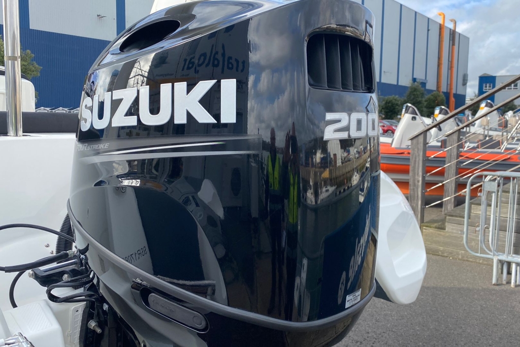 2018 Brig Eagle 650 Suzuki DF200 Extreme 1500kg Roller