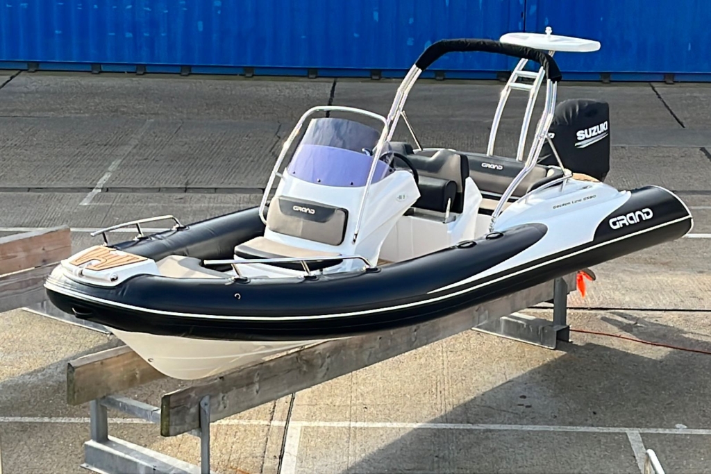 Boat Listing - 2020 Grand Goldenline 580 Suzuki BF150 With Roller Trailer