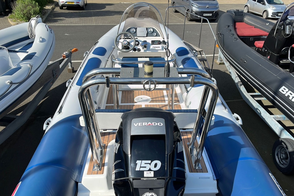 Boat Details – Ribs For Sale - 2009 Valiant V-620 Sport Mercury Verado 150