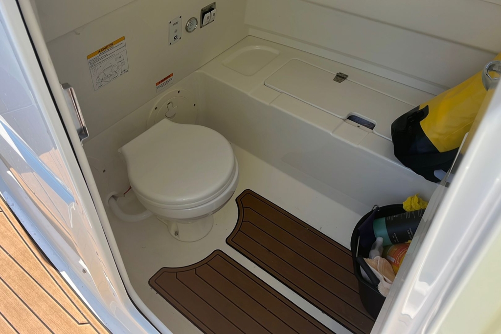 Boat Details – Ribs For Sale - 2022 Brig Eagle 8 Suzuki DF350 Duo-Prop