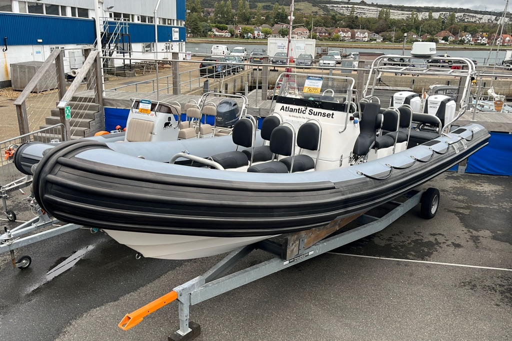 Boat Listing - 2011 Humber RIB Quinquari 9m Offshore Evinrude ETEC Gen2 300 V6 Twin axle roller trailer