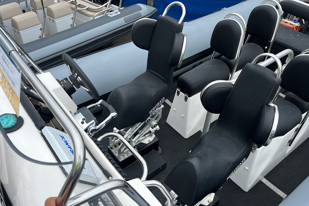 Boat Details – Ribs For Sale - 2011 Humber RIB Quinquari 9m Offshore Evinrude ETEC Gen2 300 V6 Twin axle roller trailer