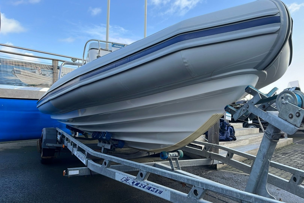 2016 Ballistic 6.5 RIB Evinrude ETEC Gen2 200 V6 H.O.