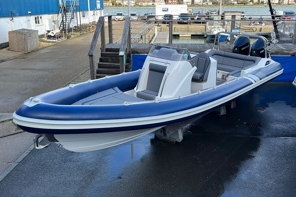 2018 Cobra RIB 8.7 Twin engine Mercury Verado 225 V6