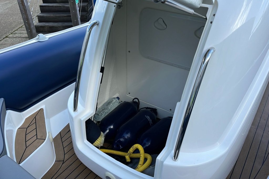 Boat Details – Ribs For Sale - 2018 Cobra RIB 8.7 Twin engine Mercury Verado 225 V6