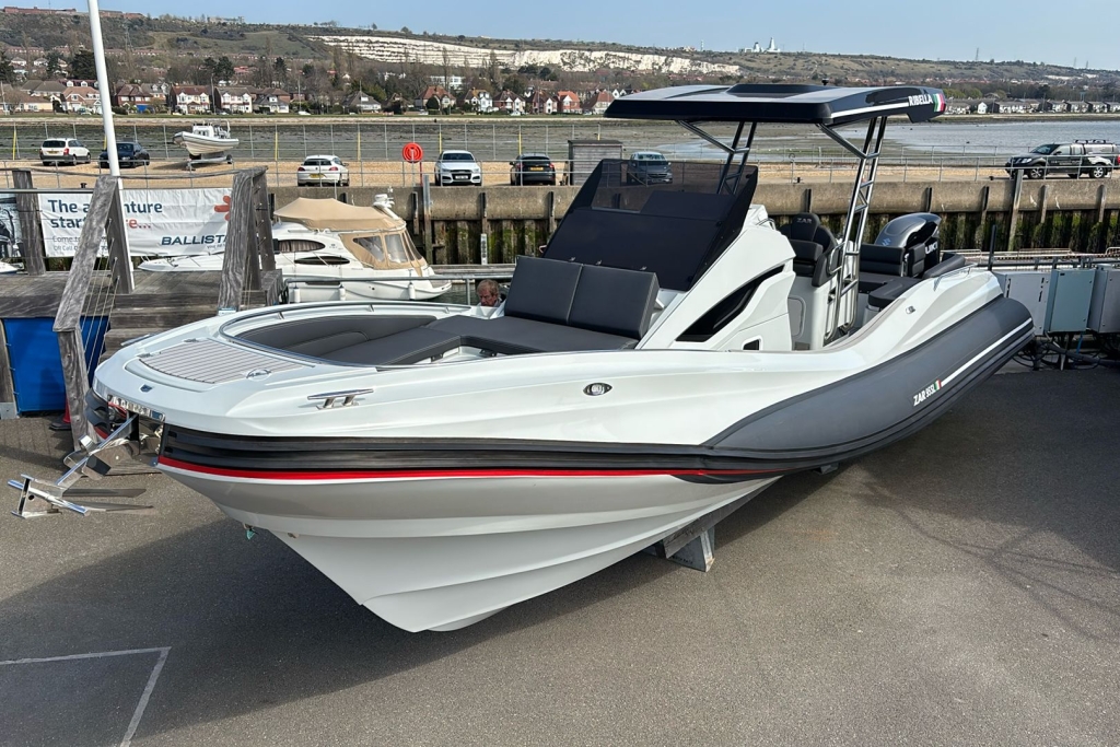 1929 - ZAR FORMENTI 95SL RIB WITH SUZUKI DF350 ENGINE_2.jpg