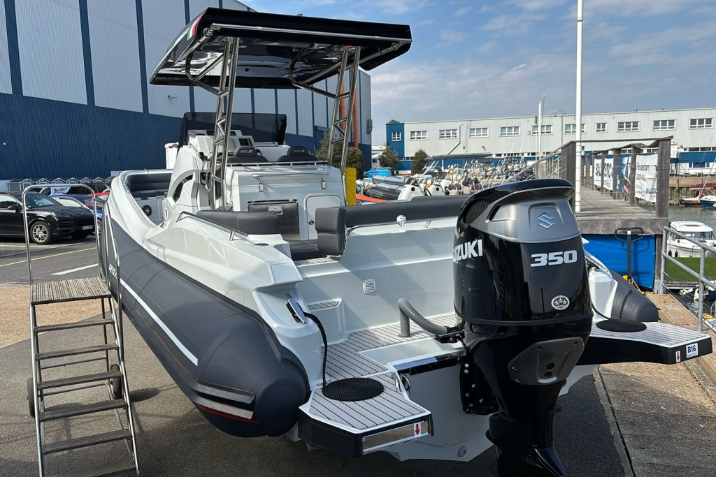 1929 - ZAR FORMENTI 95SL RIB WITH SUZUKI DF350 ENGINE_3.jpg