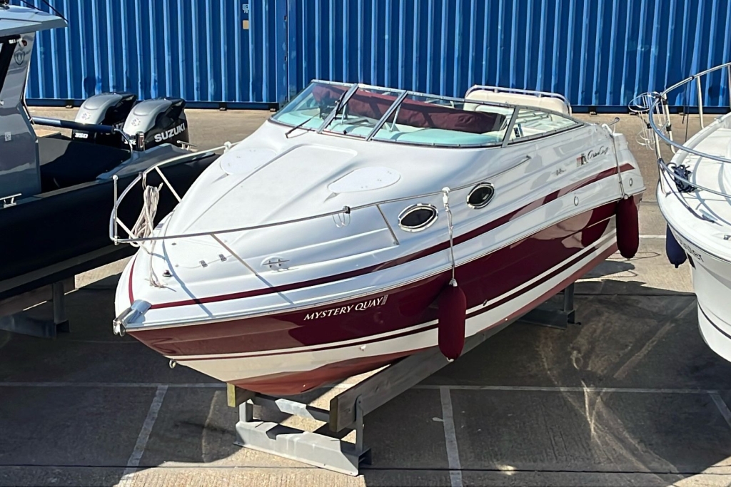 New & Second Hand RIBs & Engines for sale - 2001 Chris Craft 248 Express Cruiser Volvo Penta Gi 5.0 V8