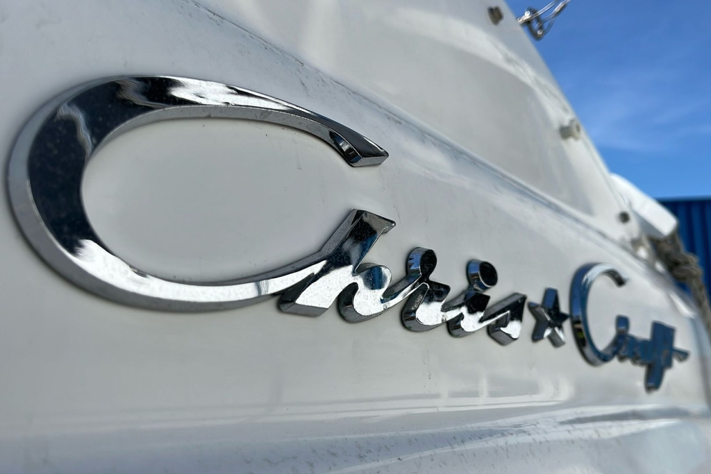 Boat Details – Ribs For Sale - 2001 Chris Craft 248 Express Cruiser Volvo Penta Gi 5.0 V8
