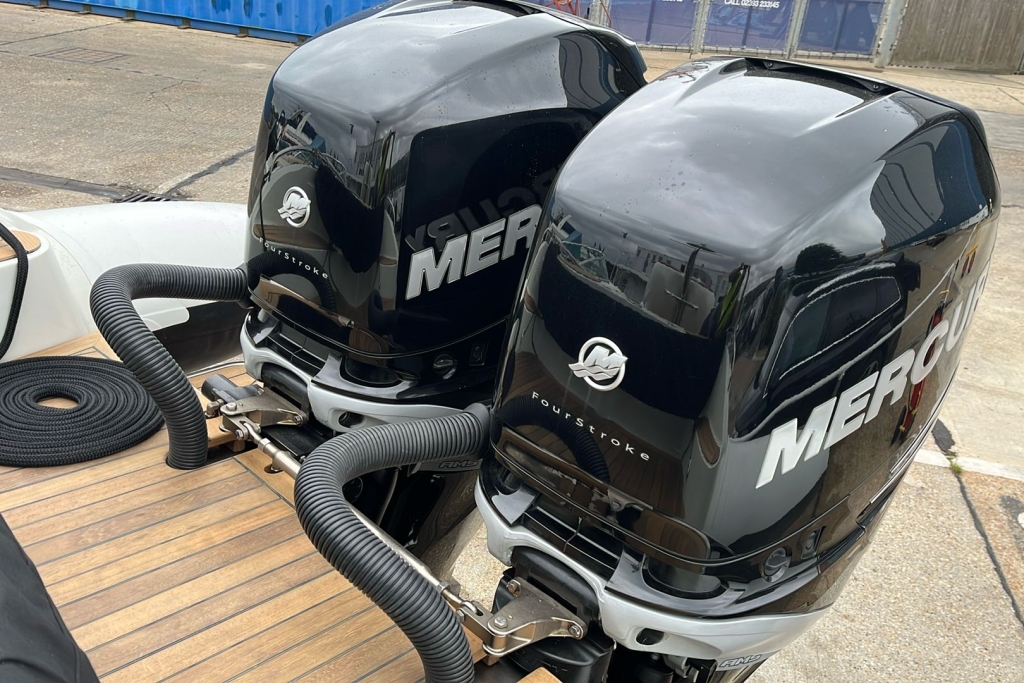 2009 Hunton 1004 RIB Twin Mercury Verado 300 L6 Supercharged Outboards.