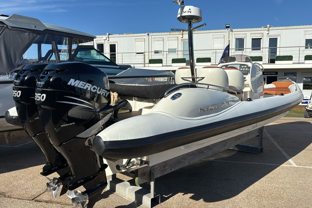 2009 Hunton 1004 RIB Twin Mercury Verado 300 L6 Supercharged Outboards.