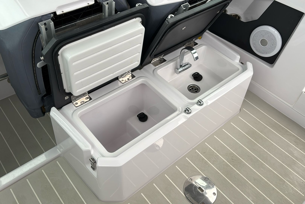 2021 AXOPAR 28 T-Top Mercury Verado L6 400