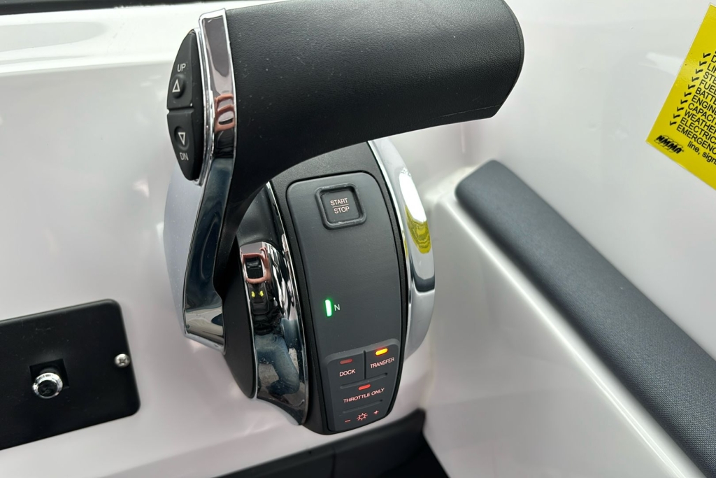 2021 AXOPAR 28 T-Top Mercury Verado L6 400