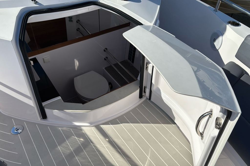 2021 AXOPAR 28 T-Top Mercury Verado L6 400
