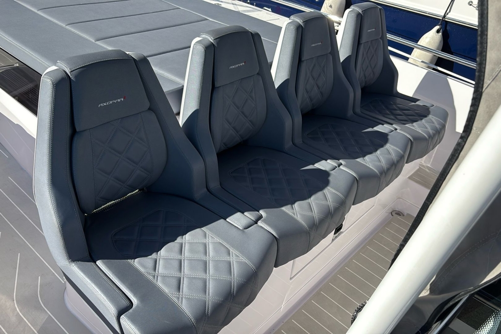 2021 AXOPAR 28 T-Top Mercury Verado L6 400