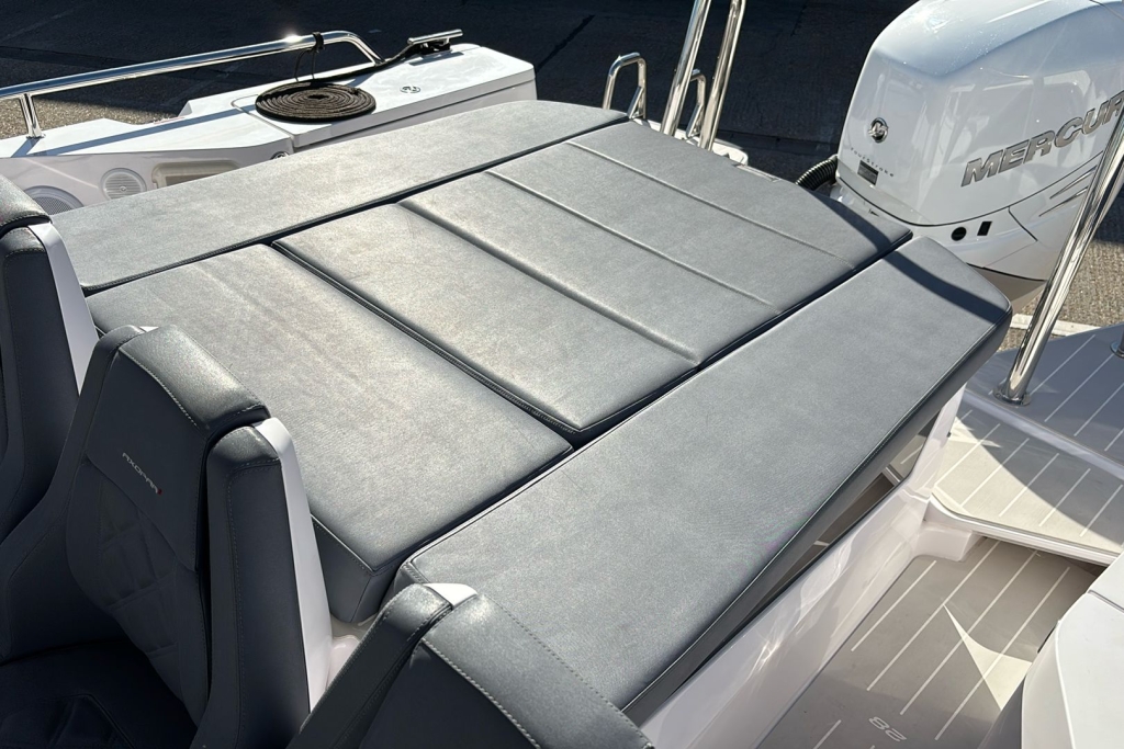 2021 AXOPAR 28 T-Top Mercury Verado L6 400