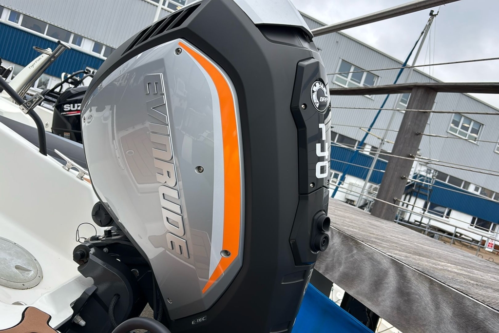 2021 Grand D600 Active Evinrude G2 140 Drive-by-wire. Admiral single axle roller trialer.