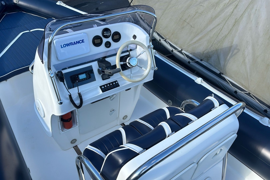 2004 Cobra RIB 8.5 Yamaha F250 V6