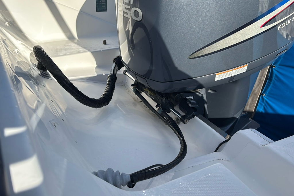 2004 Cobra RIB 8.5 Yamaha F250 V6