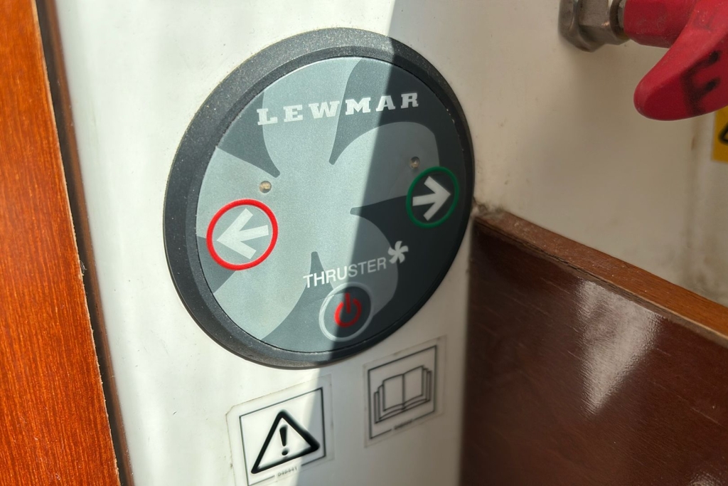 2004 Beneteau Antares 760 Volvo TAMD41P-A