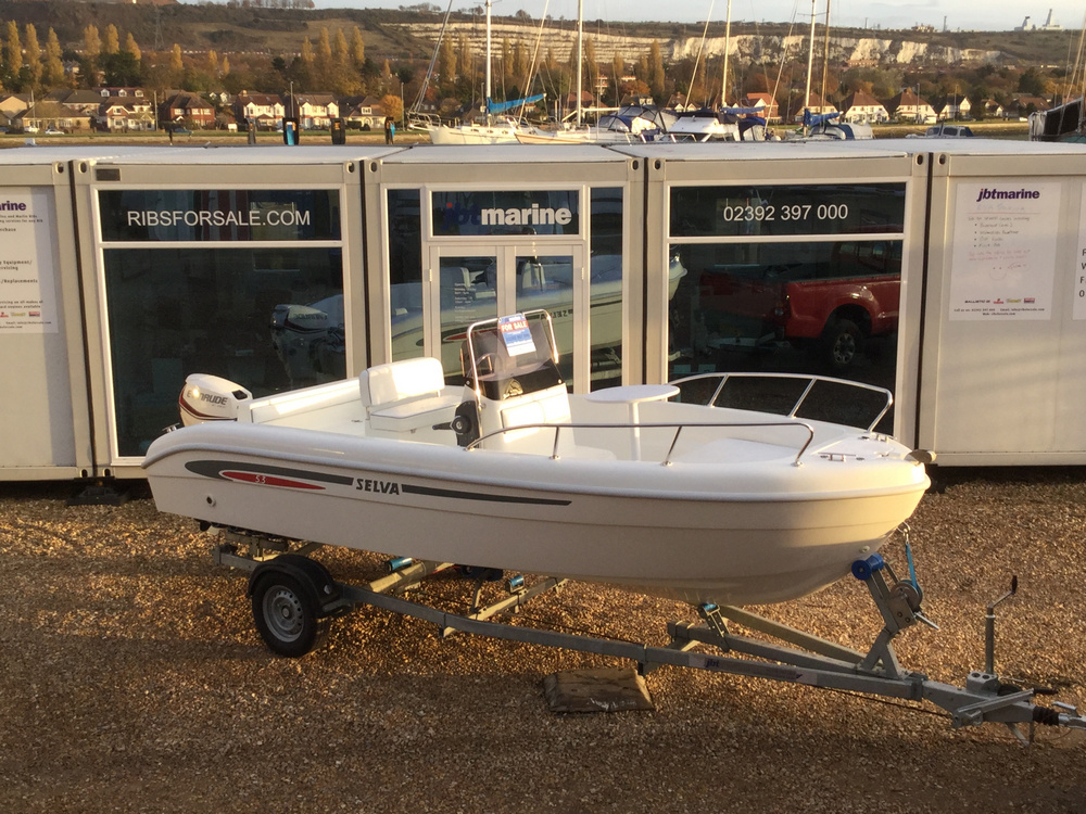 Used Selva 530 Hard Boat with Evinrude ETEC 25HP Engine and Trailer - Selva 530